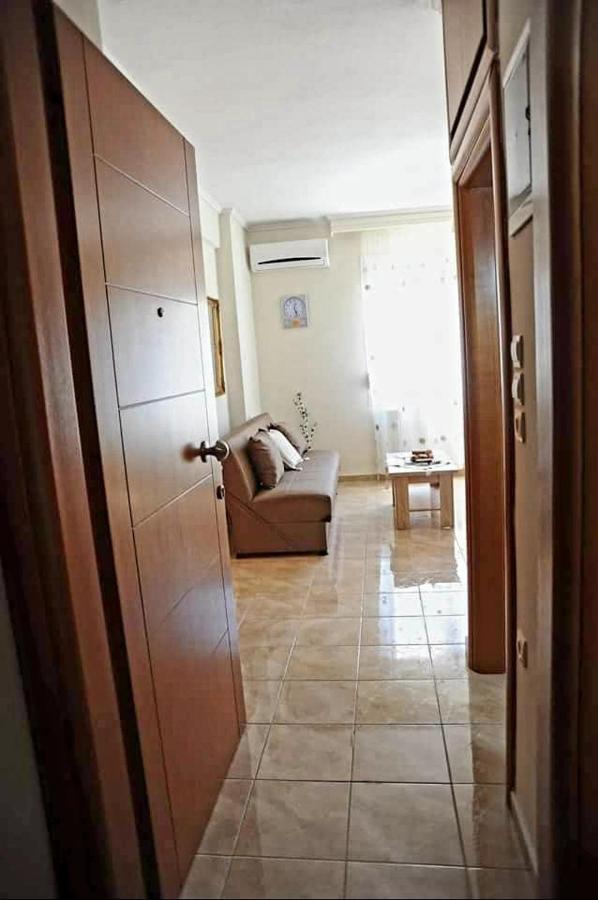 M&T Apartment Kavála Luaran gambar
