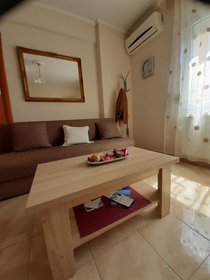 M&T Apartment Kavála Luaran gambar