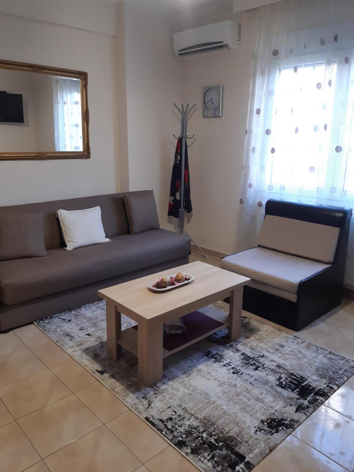 M&T Apartment Kavála Luaran gambar