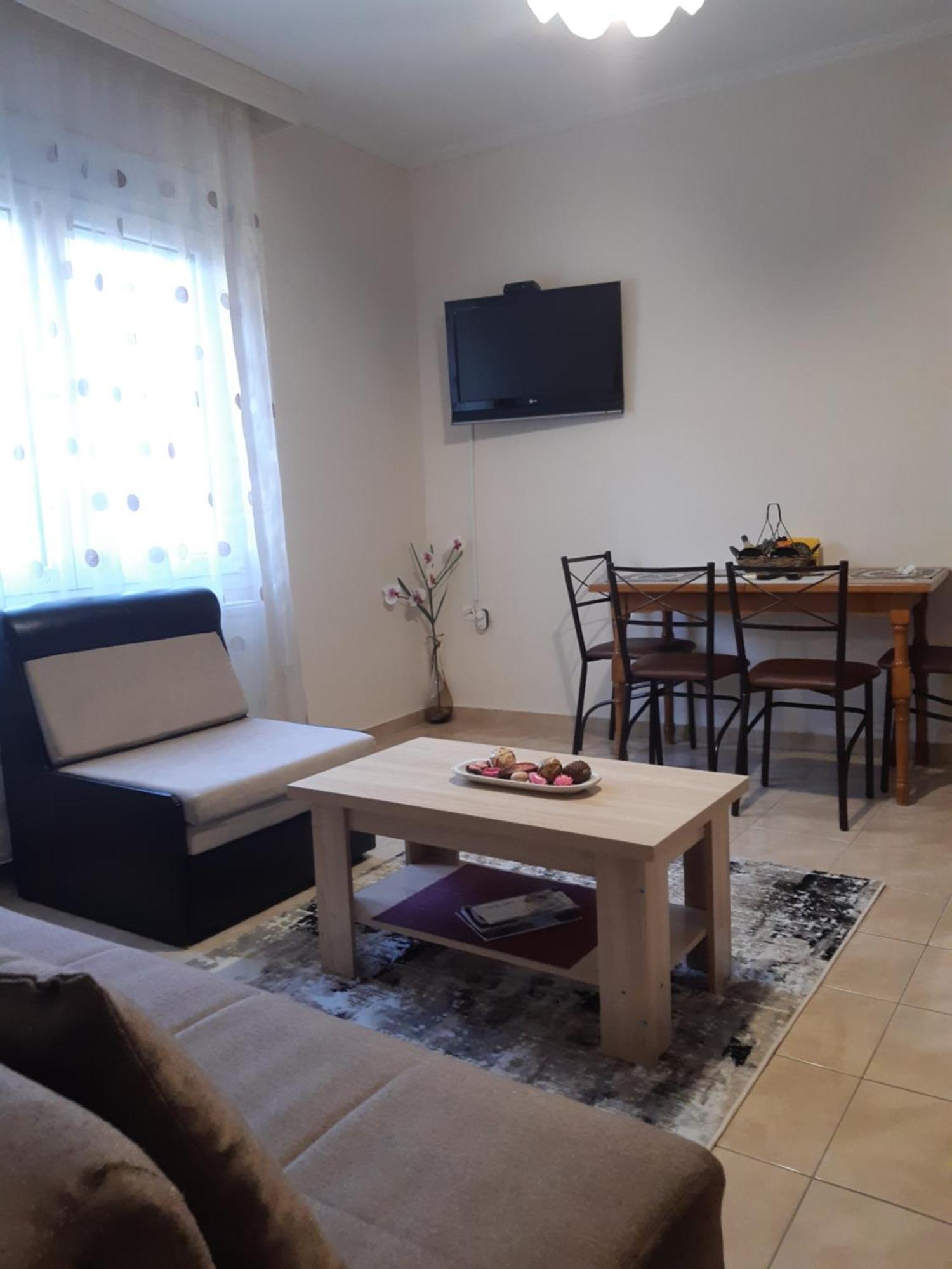 M&T Apartment Kavála Luaran gambar